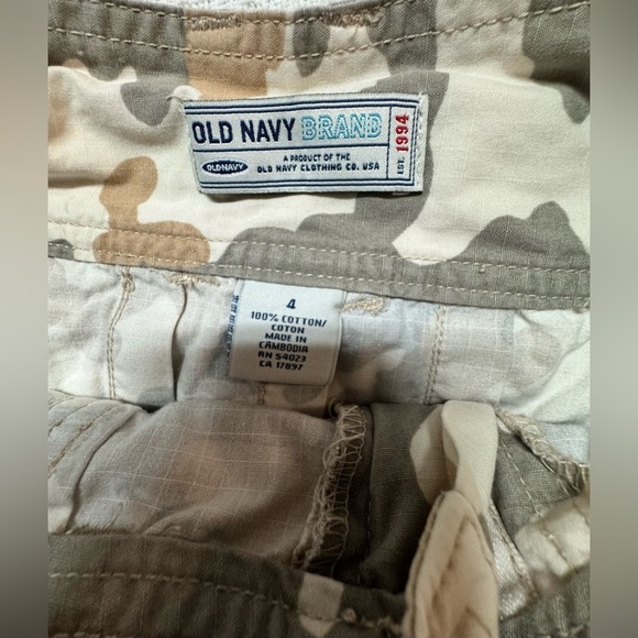 Vintage Old Navy Camo Micro Mini
Pleated Skirt - Picture 8 of 8